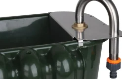 Vandtrug med svømmer